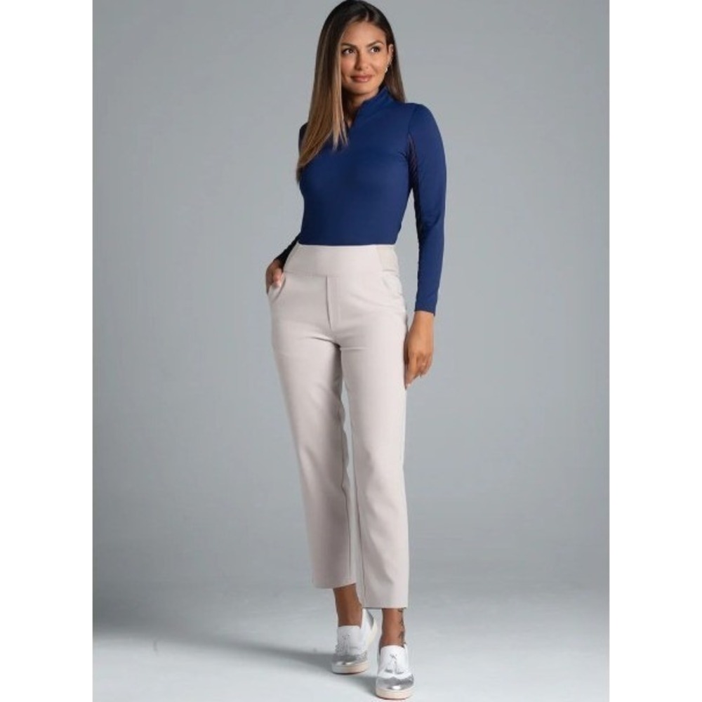 NWOT U IBKUL Golf Solid Knit Ankle Pants Stone Size 6 Athleisure
